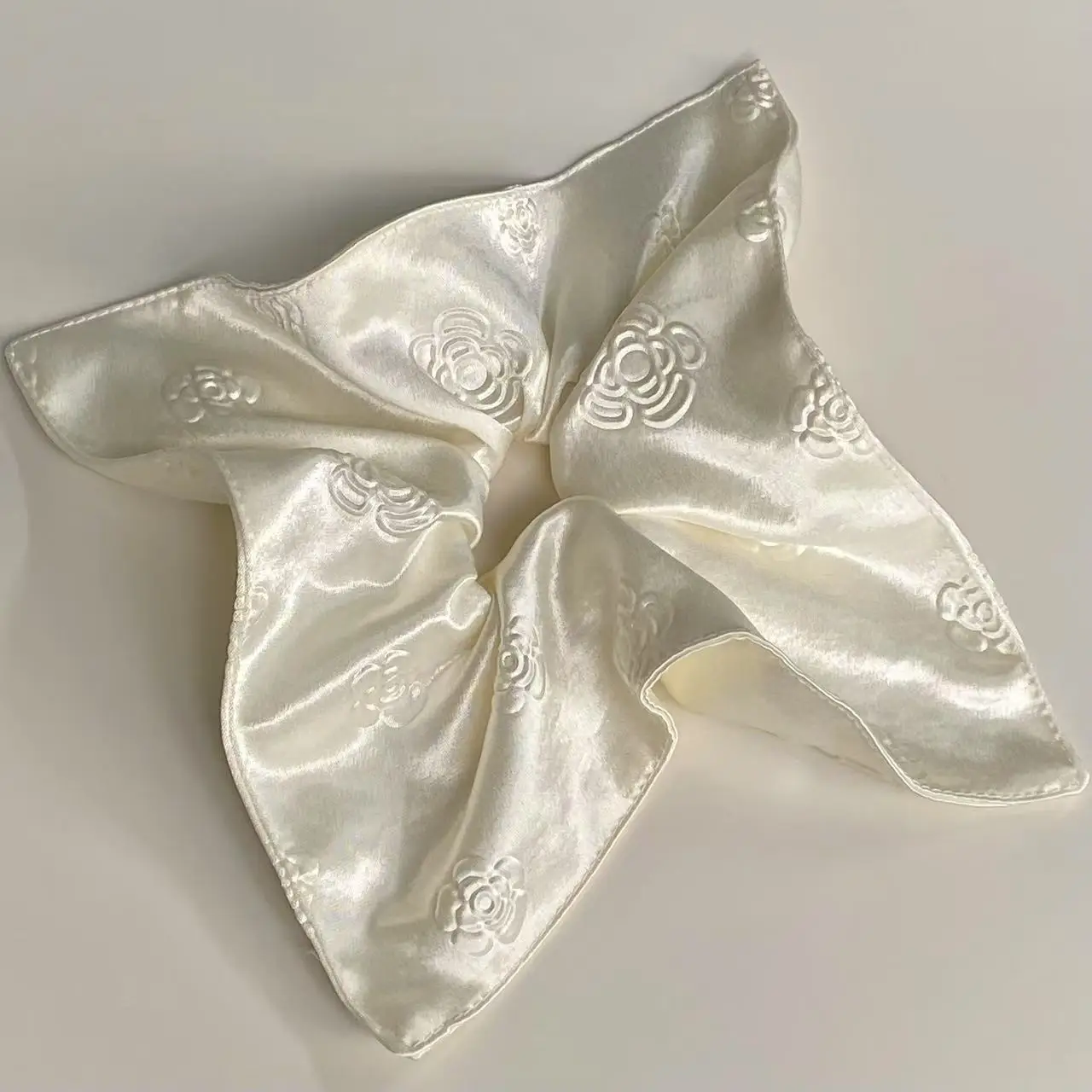 French High-End Camellia Cream White Satin Large Intestine Scrunchie Square Scarf Fashion Temperament Women's Hair Accessories