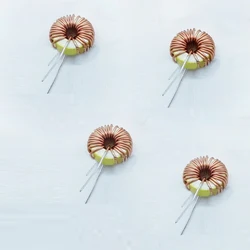 T130-26 13026 33mm 33UH 100UH 220UH 260UH Inductance 15A 20A White-Yellow Annular Coil Filter Choke Car Charger Inductor