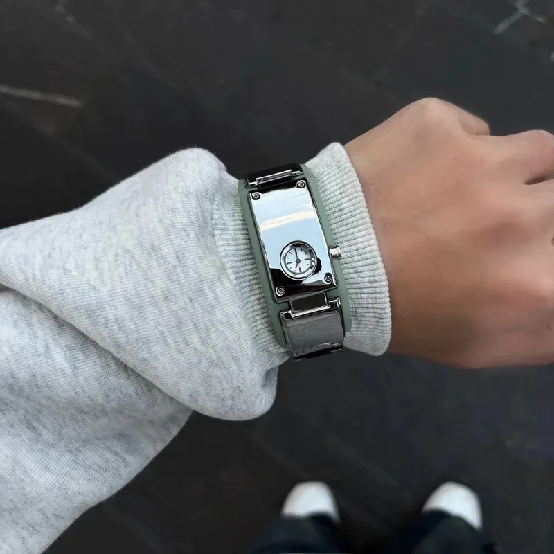 Niche Millennium Retro Watch Ninja Light Bracelet นาฬิกาอินเทรนด์ Future Technology Style Design Y2K Niche Accessories Wear