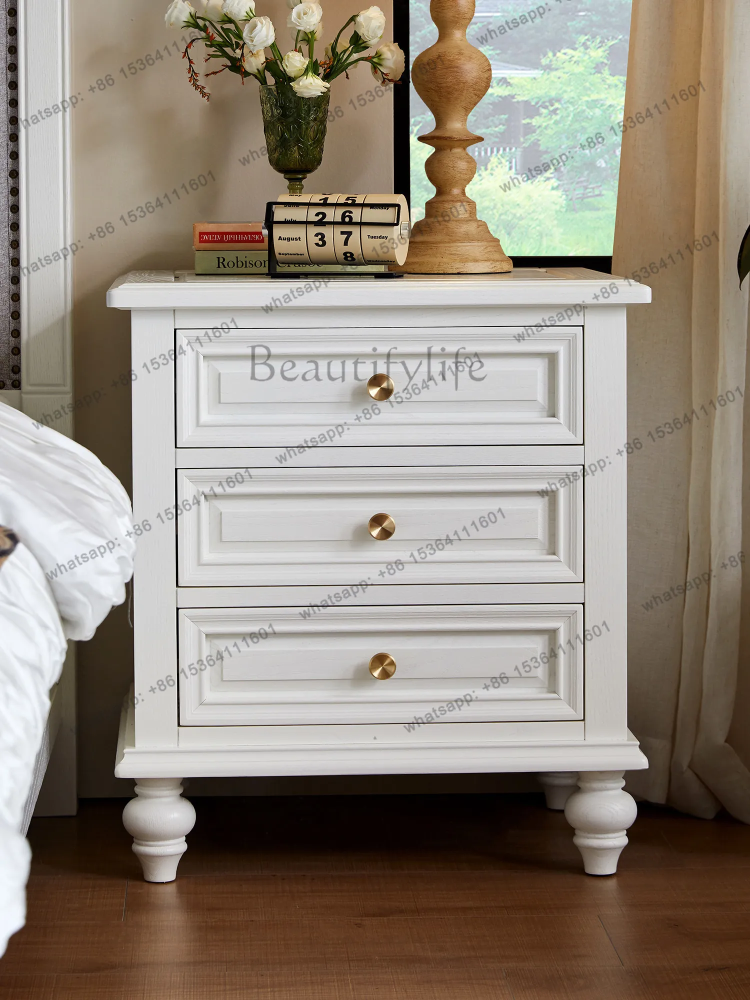 

American solid wood bedside table French light luxury storage storage cabinet