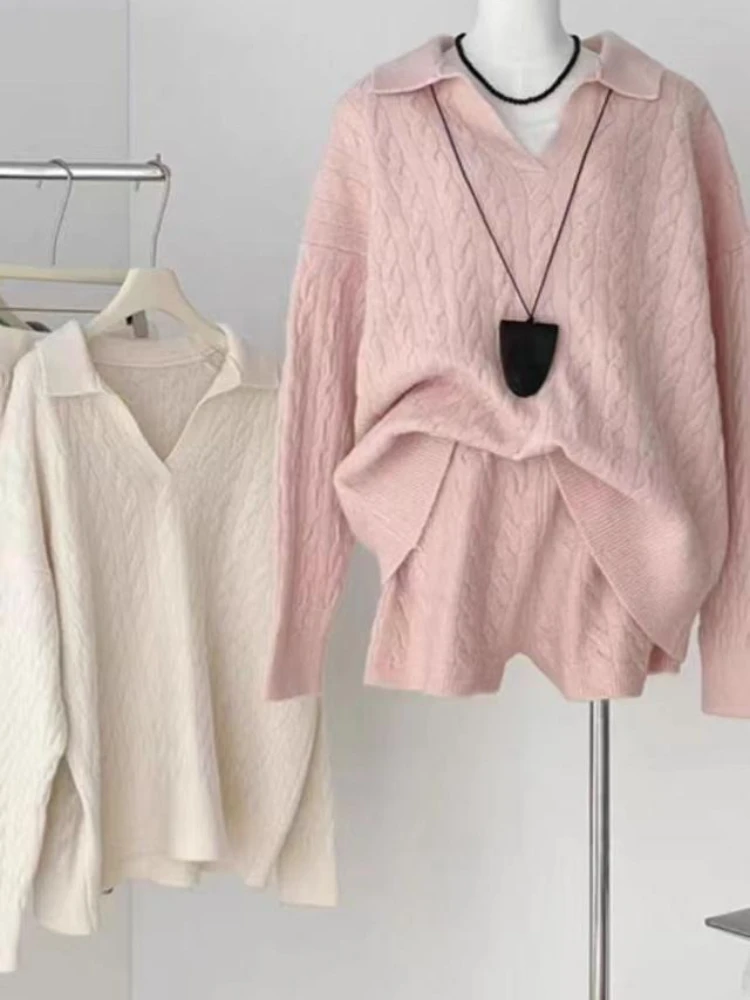 2025 AutumnWinter Elegant Two-piece Set Knitwear Includes Knitted Polo Pullover Sweater and Short Pant Casual Solid Women Suit