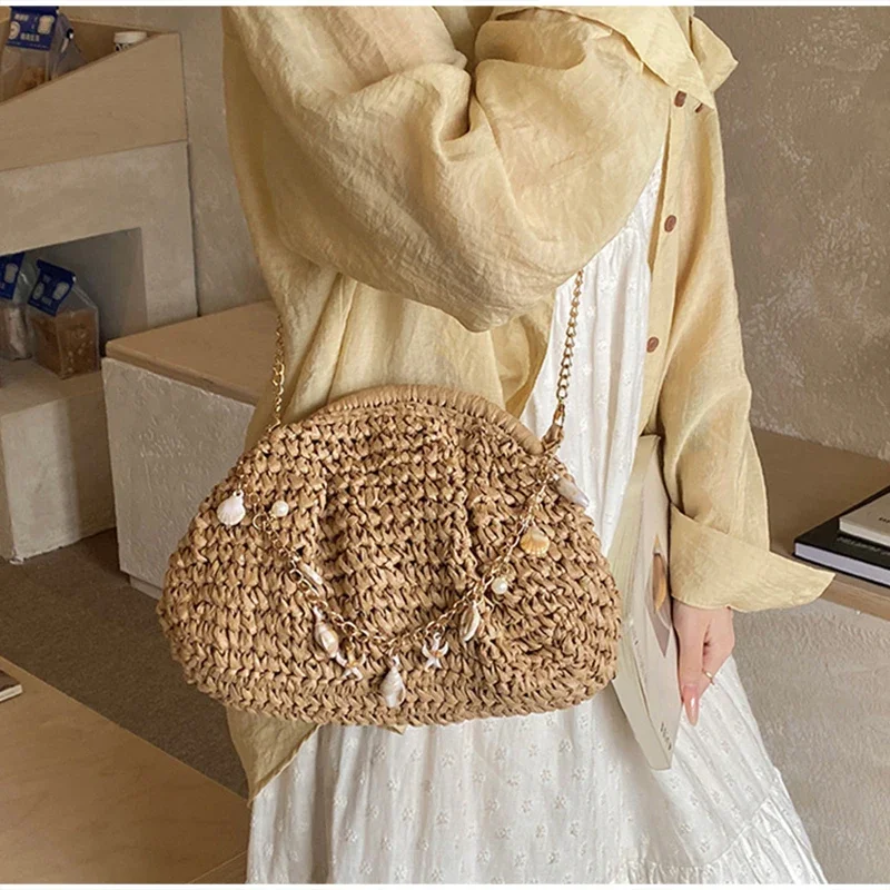 Metallkettenriemen Stroh Gewebte Umhängetasche, Muschel-Dekoration Damen Abendtasche Elegante Clutch, Sommer Strand Chic – Detail 12