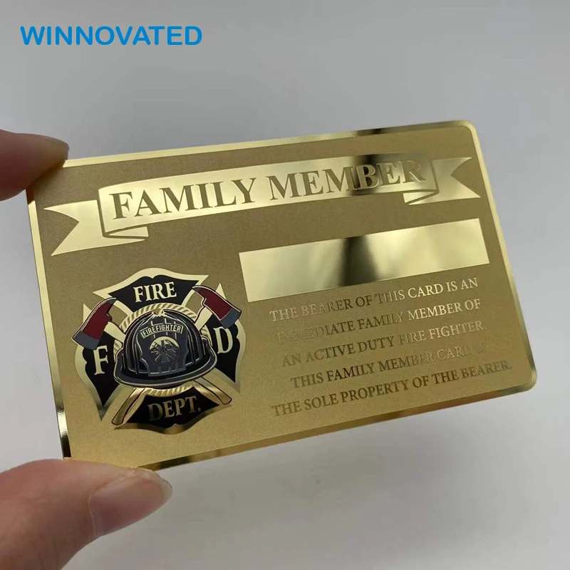 Jogo Anime Jet Metal jogando cartas