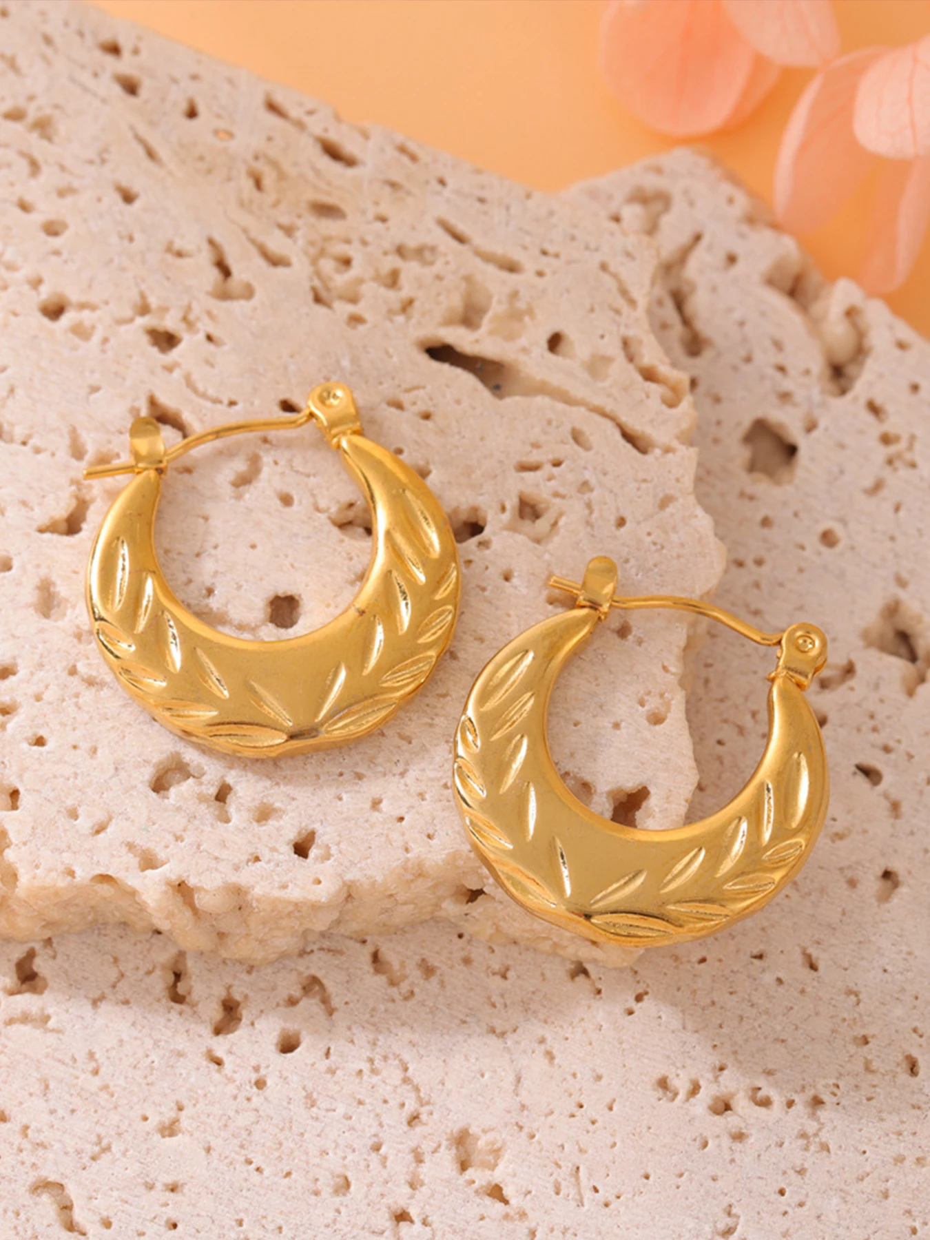 

Luxurious European Style Stainless Steel Exaggerated Stud Earrings, Asymmetrical Design, Sexy Plain Pattern, All Seasons Jewelry