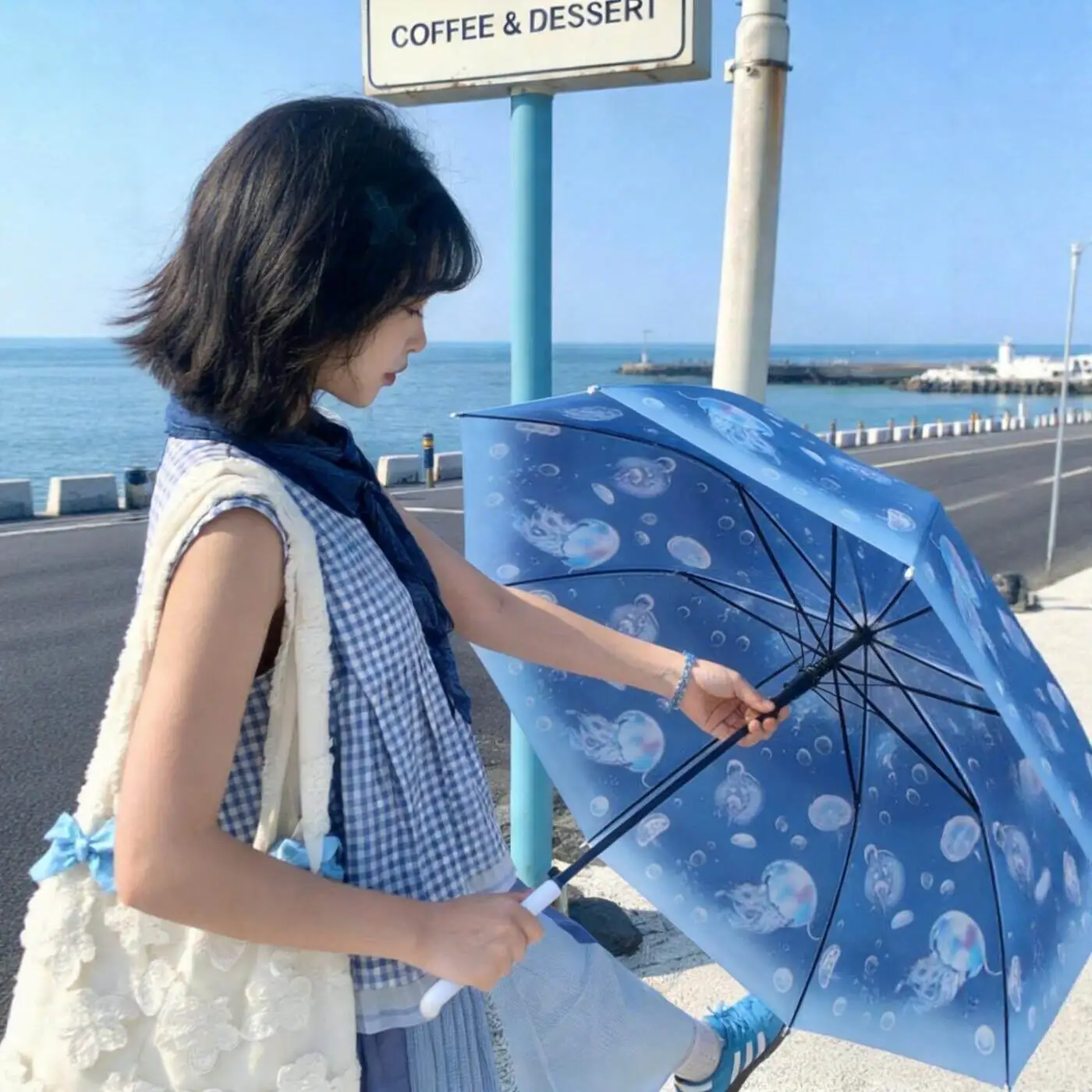 Transparent Long Handle Thickened Rain Umbrella High Aesthetic Value Photography Prop Large Downpour Proof Beach Companion
