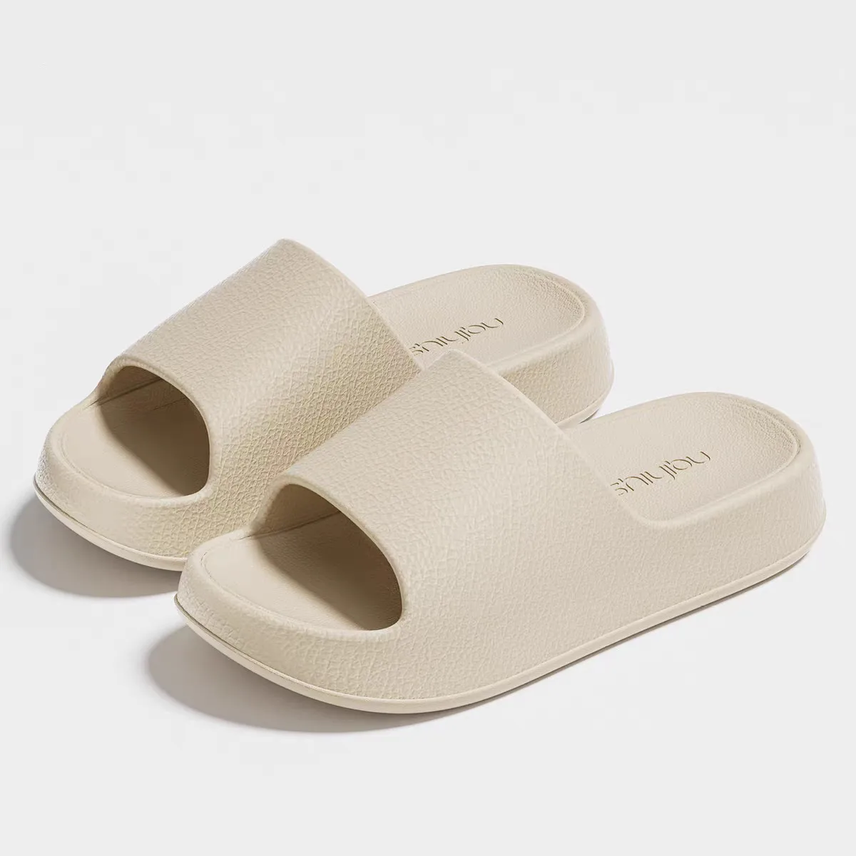 

New Men's Slippers Thick Sole Summer Sandals Fashion Soft Bottom Beach Flip Flops Women's Sandals Couples Non-Slip EVA Slides
