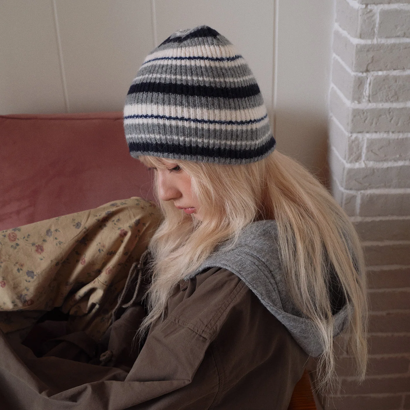 2027 Women Wool Colorful Stripe Spliced Knit Beanie, Face‑Slimming Cold Hat for Autumn Winter Matching