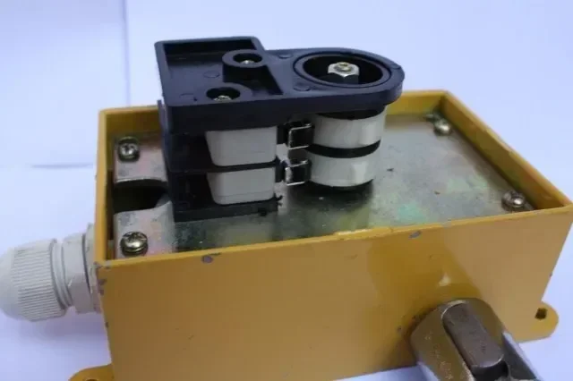 Tower crane accessories, tower crane accessories DXZ-2 series limiter travel switch