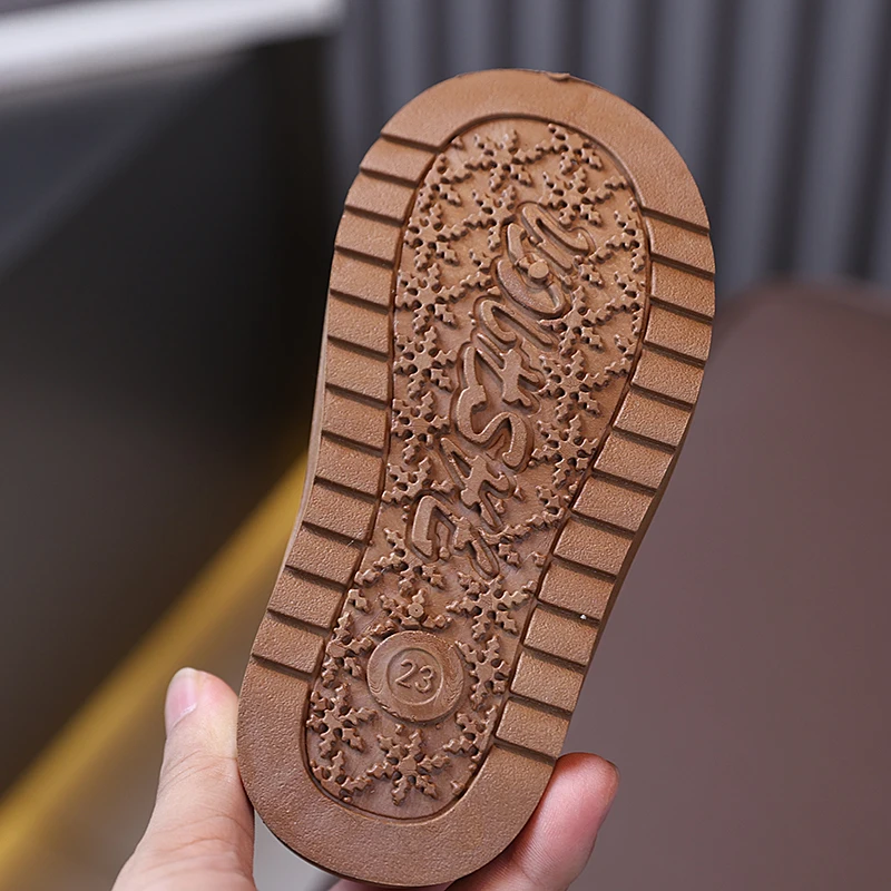 Ethnische, geflochtene Schneestiefel mit Fleece-Futter für Kinder, warme Retro-Knöchelstiefel für Kinder, rutschfeste Winterstiefel mit dicker Sohle für Kleinkinder. – Detail 10
