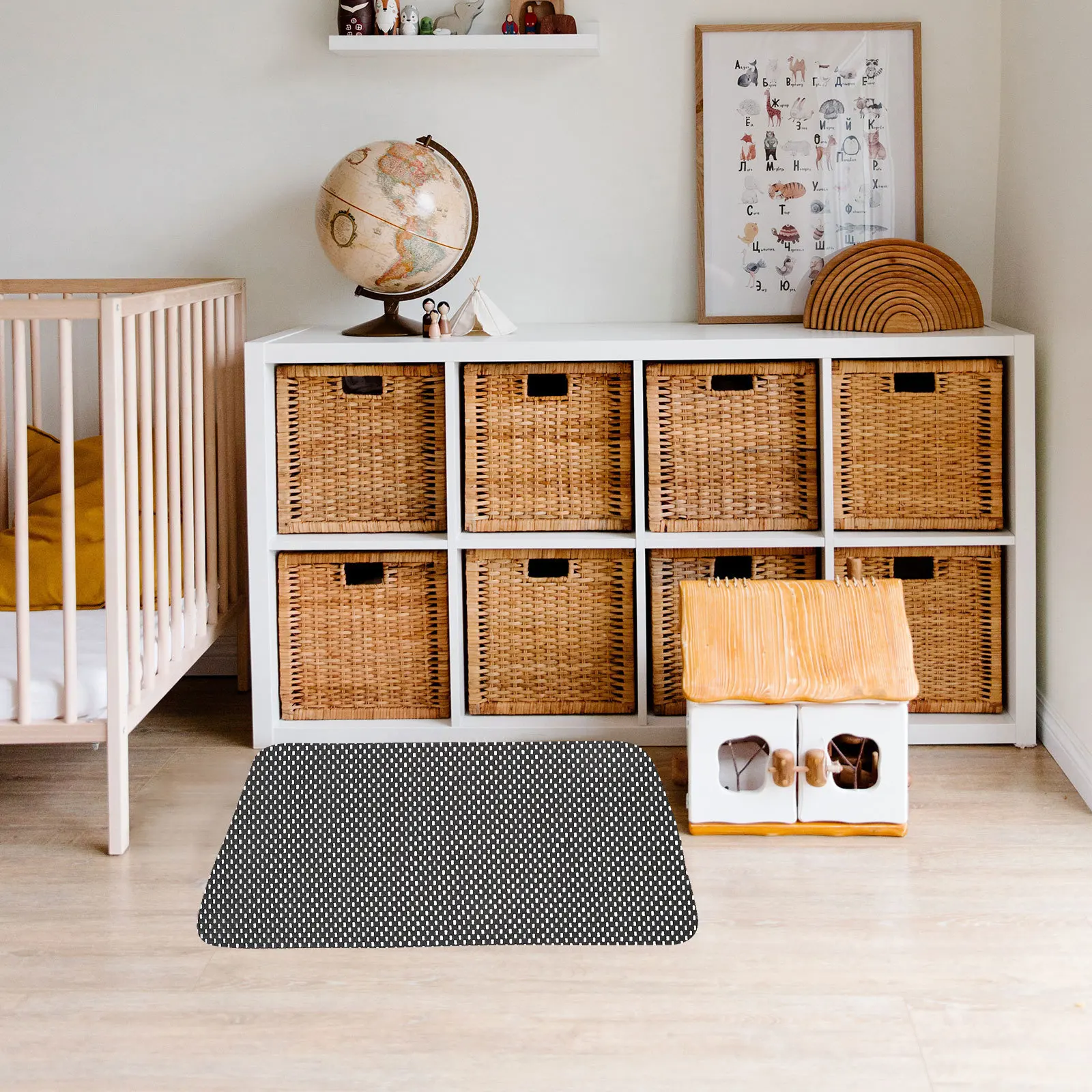 

1Pcs Non-Skid Door Mat PVC Hollow Floor Mat Anti-Slip Cushion Home Useful Multipurpose Floor Pad Non-Skid Doormat