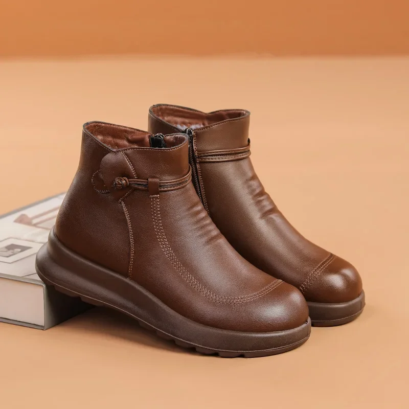 لينة الثلوج أحذية النساء أحذية الشتاء مريحة الدافئة أفخم الشتاء البارد شقة عدم الانزلاق حذاء للأمهات أسود براون حجم كبير 41 DX712