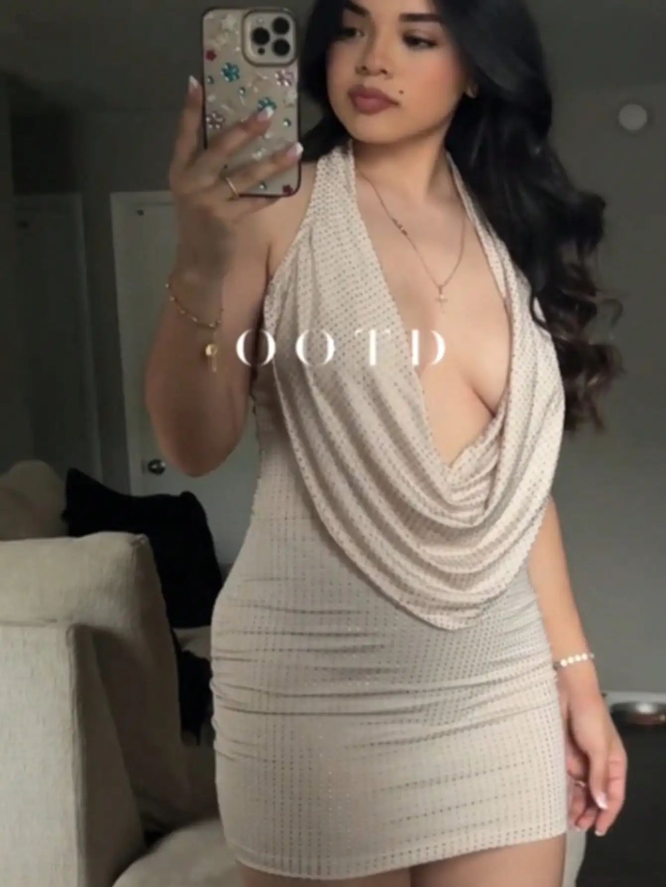 Chique beige halterjurk - Sexy diepe V-backless bodycon mini met strassversieringen