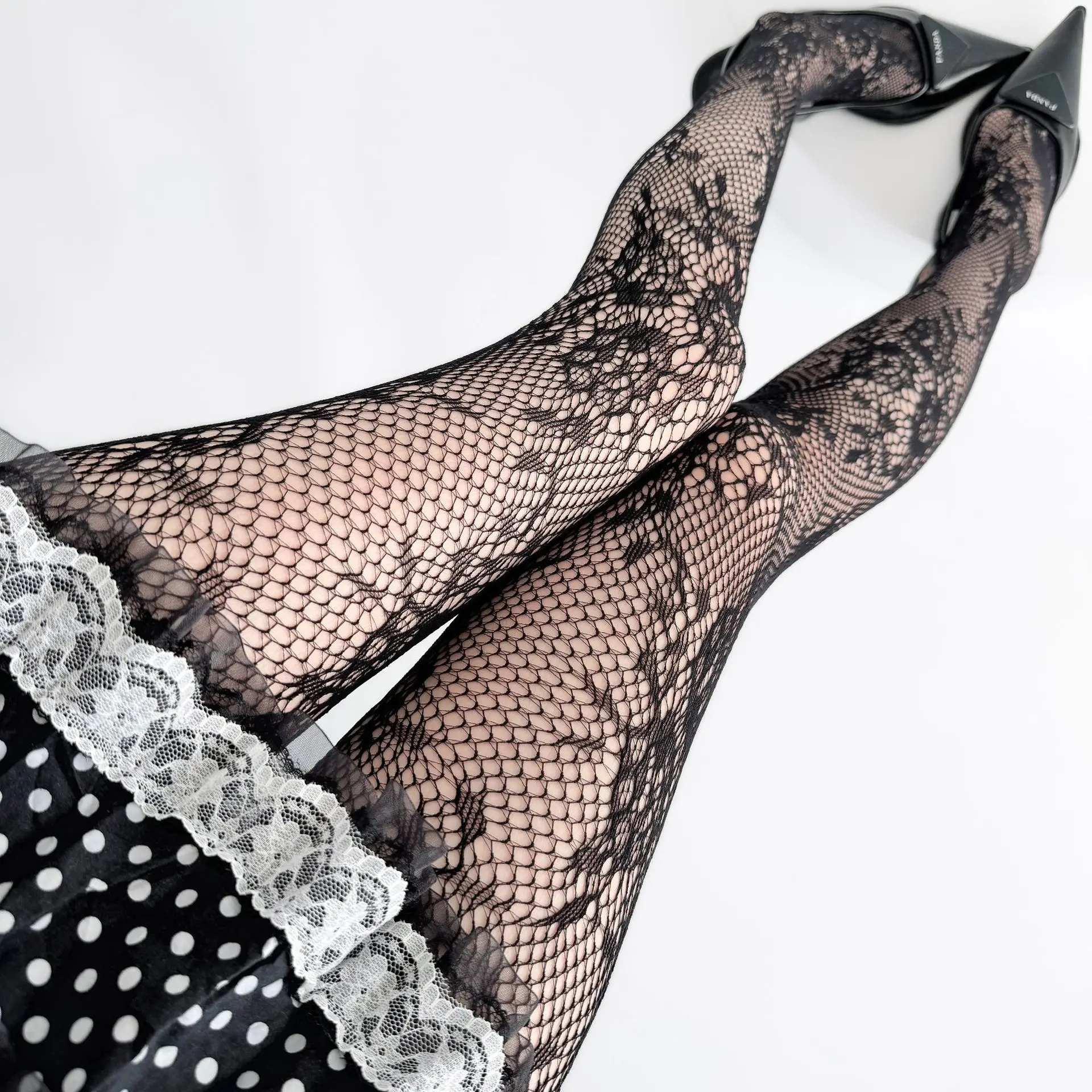 1 Piece 5 Colors Floral Romantic Hollow Out Lady Sexy Fashion Fishnet Tight Pantyhose Lolita Sweet Sexy Thigh High Stockings