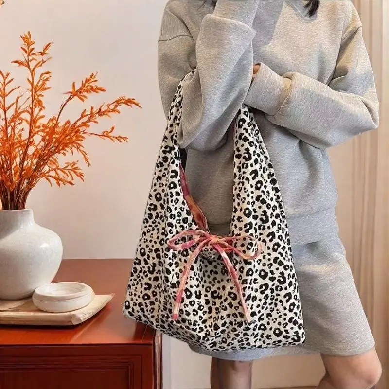 

Leopard Print Double-sided Bag 2025 New Fashionable Shoulder Large Capacity Tote Class Commuting Bags