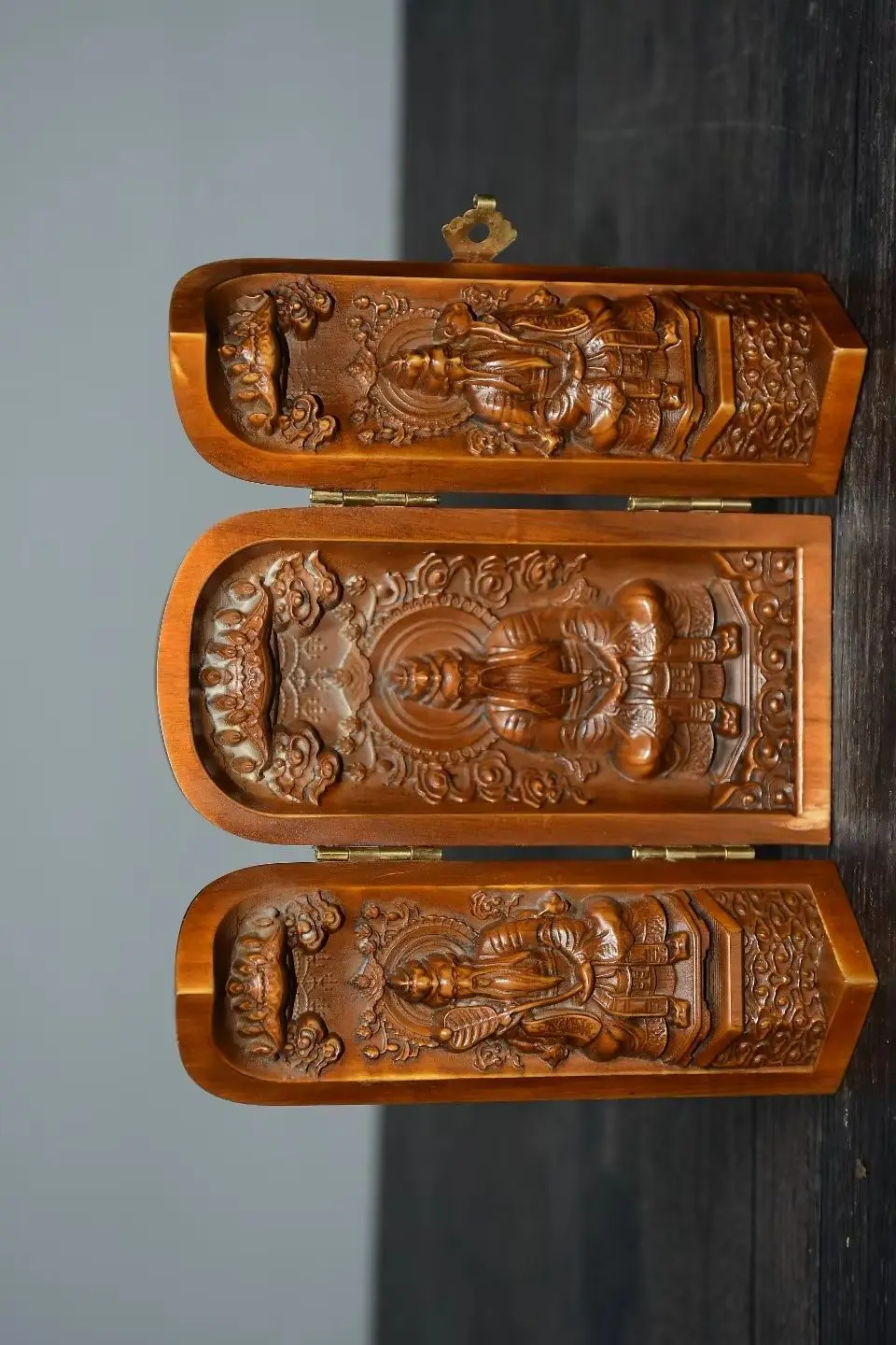 

4"Xizang Folk Collection Old Boxwood Sanqing immortal Lord Lao Zi Buddha Box Triple Ppen Box Buddhist Niche Worship Hall