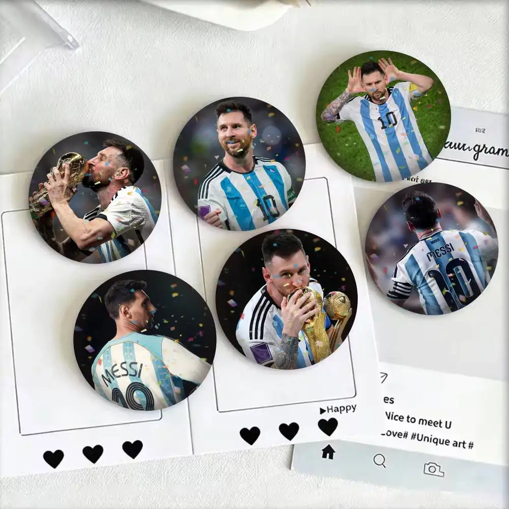 L-Lionel Messi Football GOAT Sports 25 32 44 58 75mm Badges Personalized Round Brooches Pins Accessory Gift