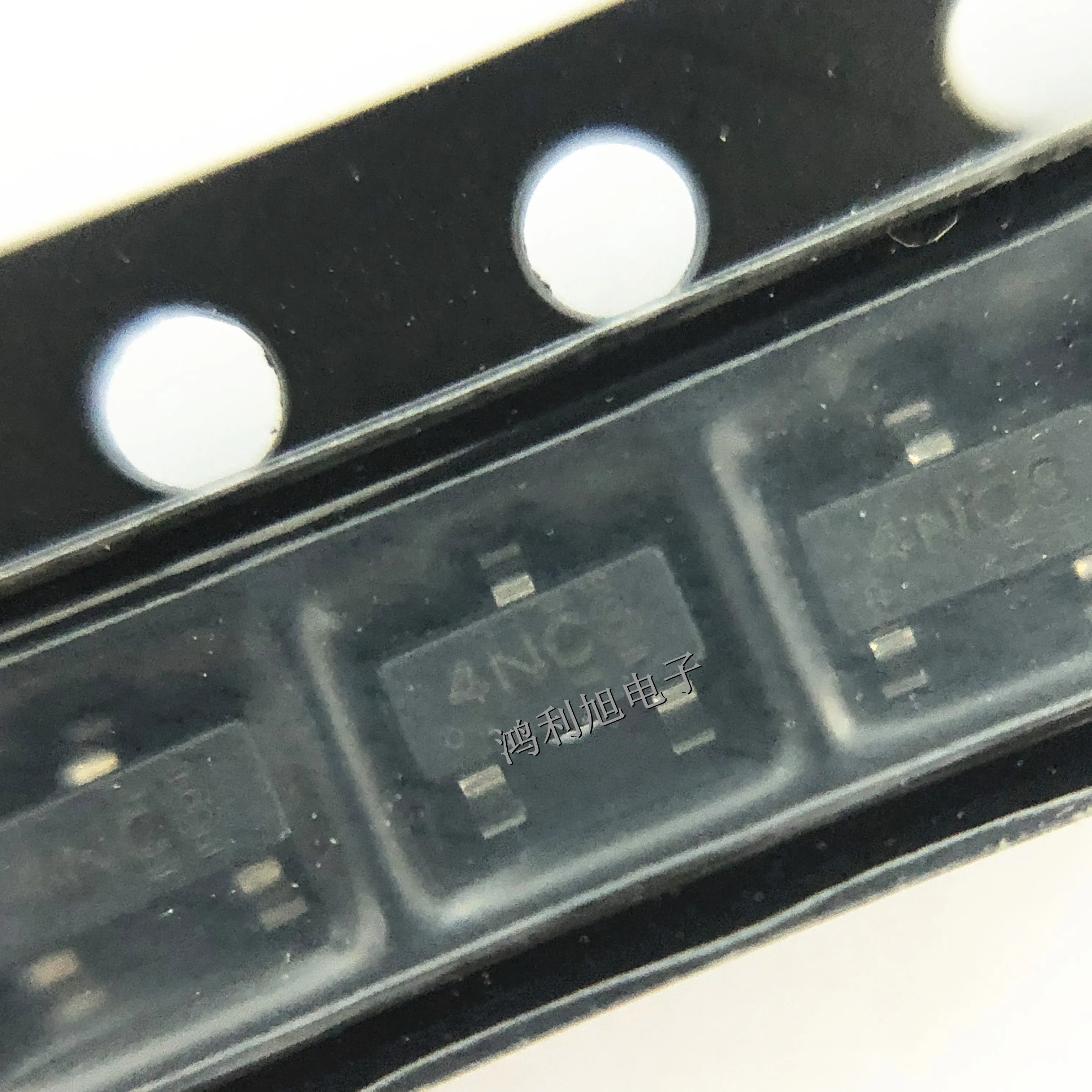 20pcs/Lot LM4040C50IDBZR SOT-23-3 MARKING;4NC3 Voltage References 15mA 5V Operating Temperature:- 40 C-+ 125 C
