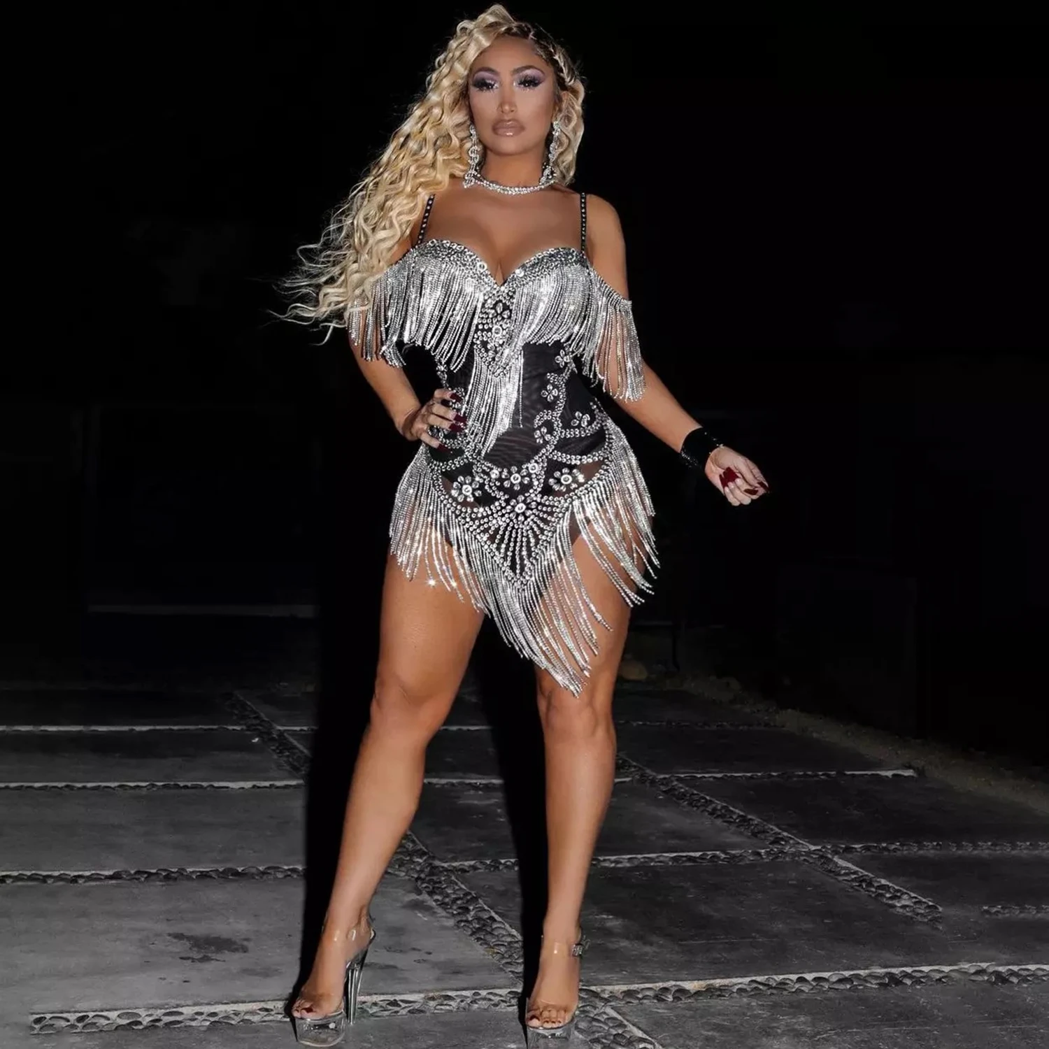 

Luxury Sparkly Silver Rhinestone Chains Mesh Bodycon Dress Sexy Women Stage Performance Birthday Party Event Club Wear Yelian