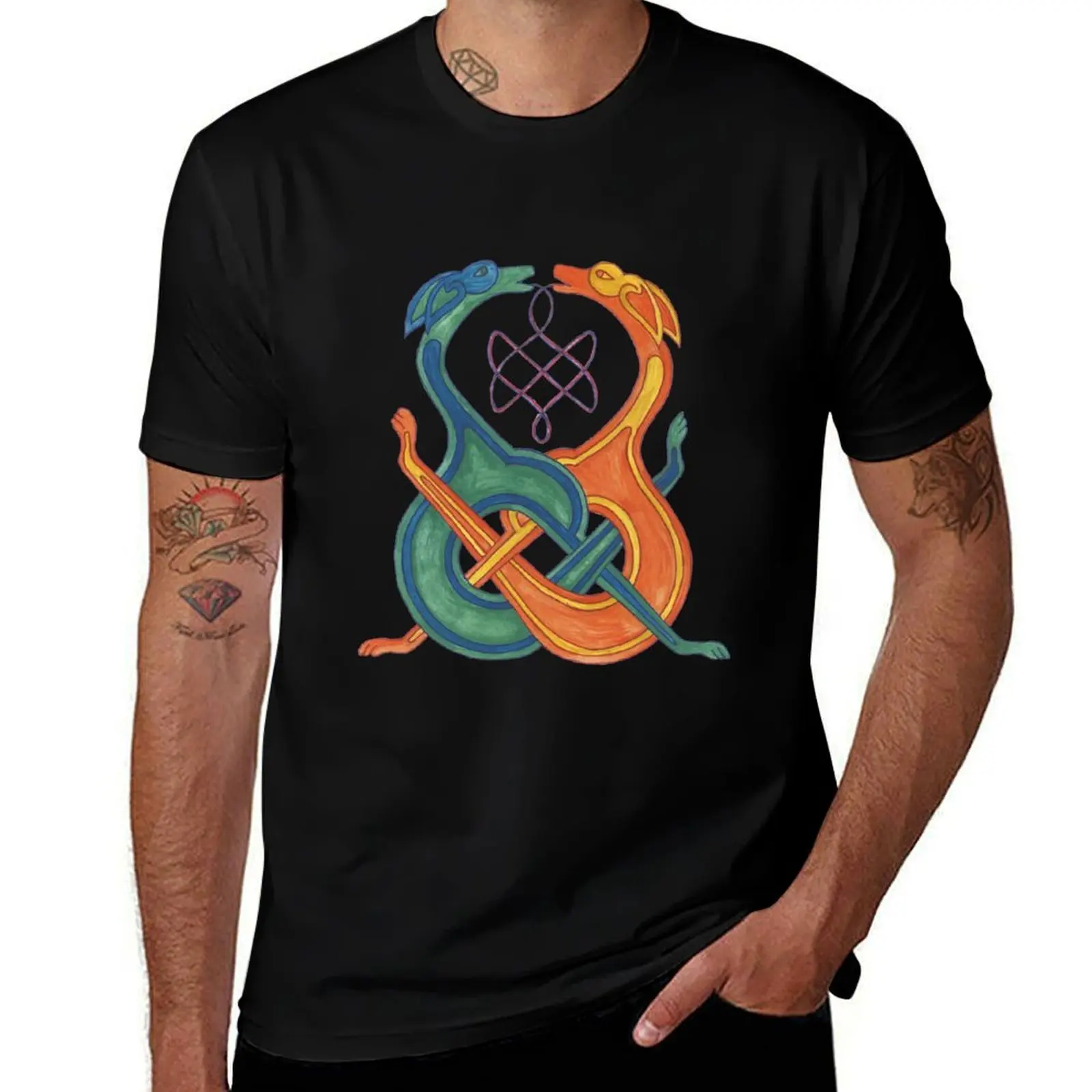 Entwined Celtic Knotwork Dogs T-Shirt Quick Dry Outdoor Sports T-Shirt