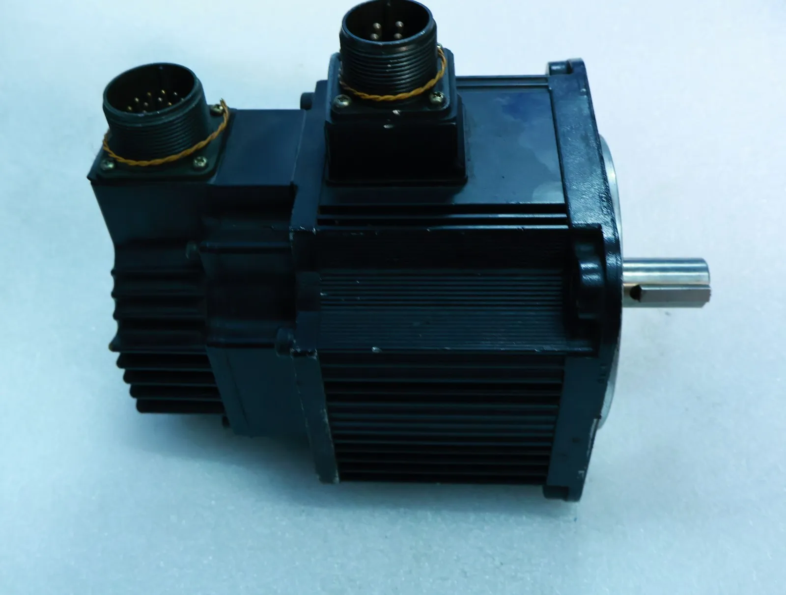 Used SGMGH-05ACA-AM21 For YASKAWA SGMGH-05ACA-AM21 AC Servo Motor