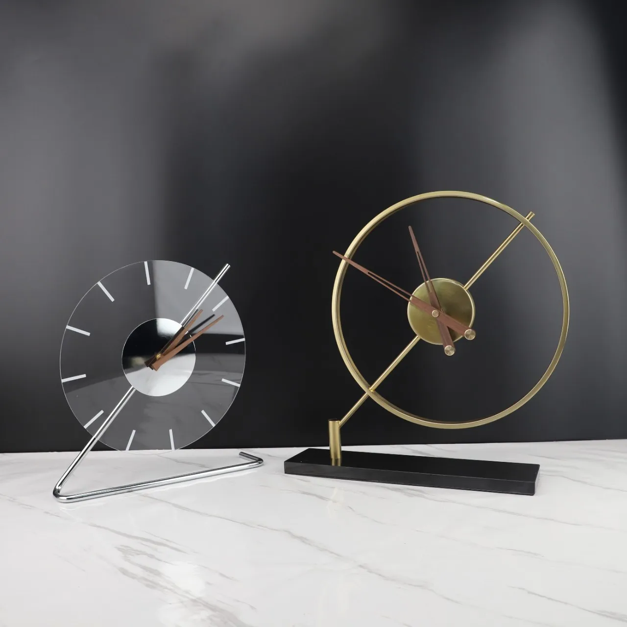 Modern Simple Acrylic Metal Clock Desk Clock Desktop Decoration Study Living Room Bedroom Showroom Home Decoration