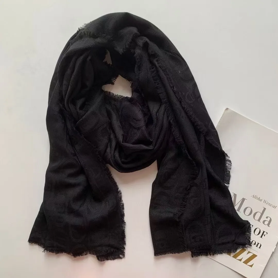 

Foreign Trade Italy Original Order Liu Silver Silk Printed Light Luxury Hot Selling Sunshade Warm Shawl 70 * 180 Large LongScarf