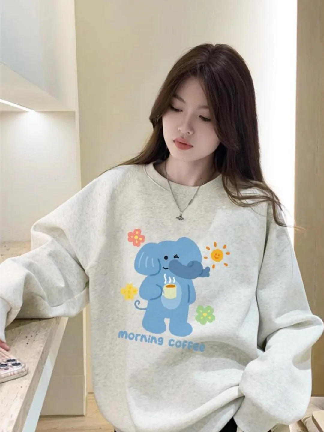 

Cute Korean Style Grey Floral Sweatshirt Women's Loose Thickened Fleece Autumn Winter Fashionable Versatile round Neck Long S...