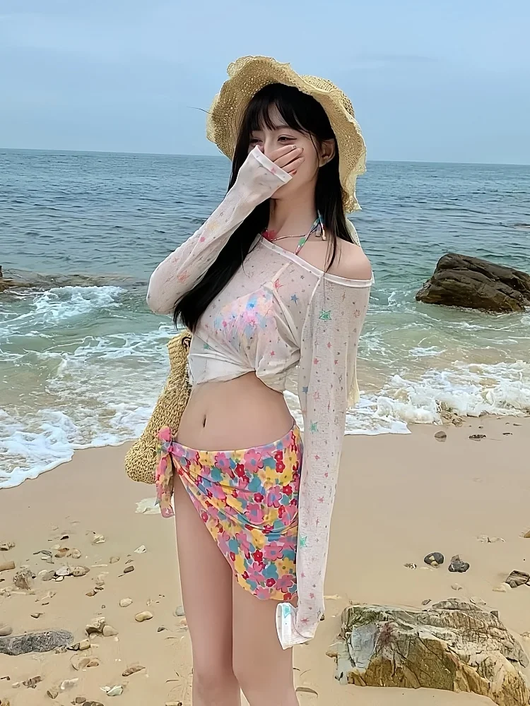 

Floral Print Bikini Top with Long Sve Star Print for Small Chested Girls Ideal for Island Vaion And Swimming Photooot