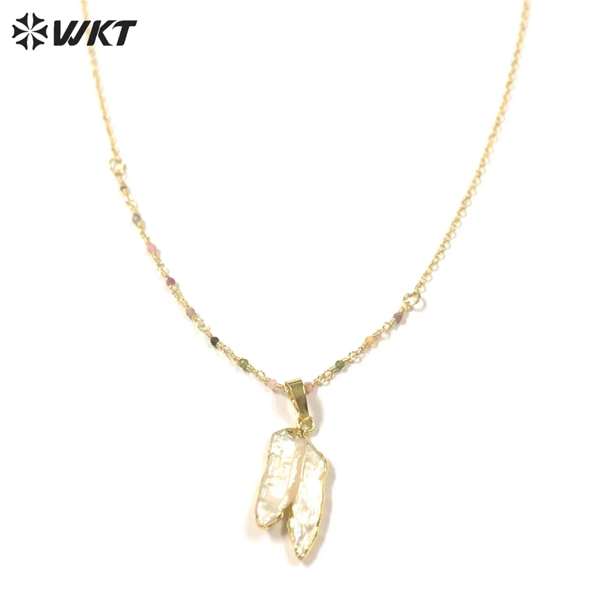 

WT-JN173 WKT Super Beautiful Natural Shell Tooth Shape Pendant Necklace Small Ball Stone Chain Ladies Necklace Jewelry Gift