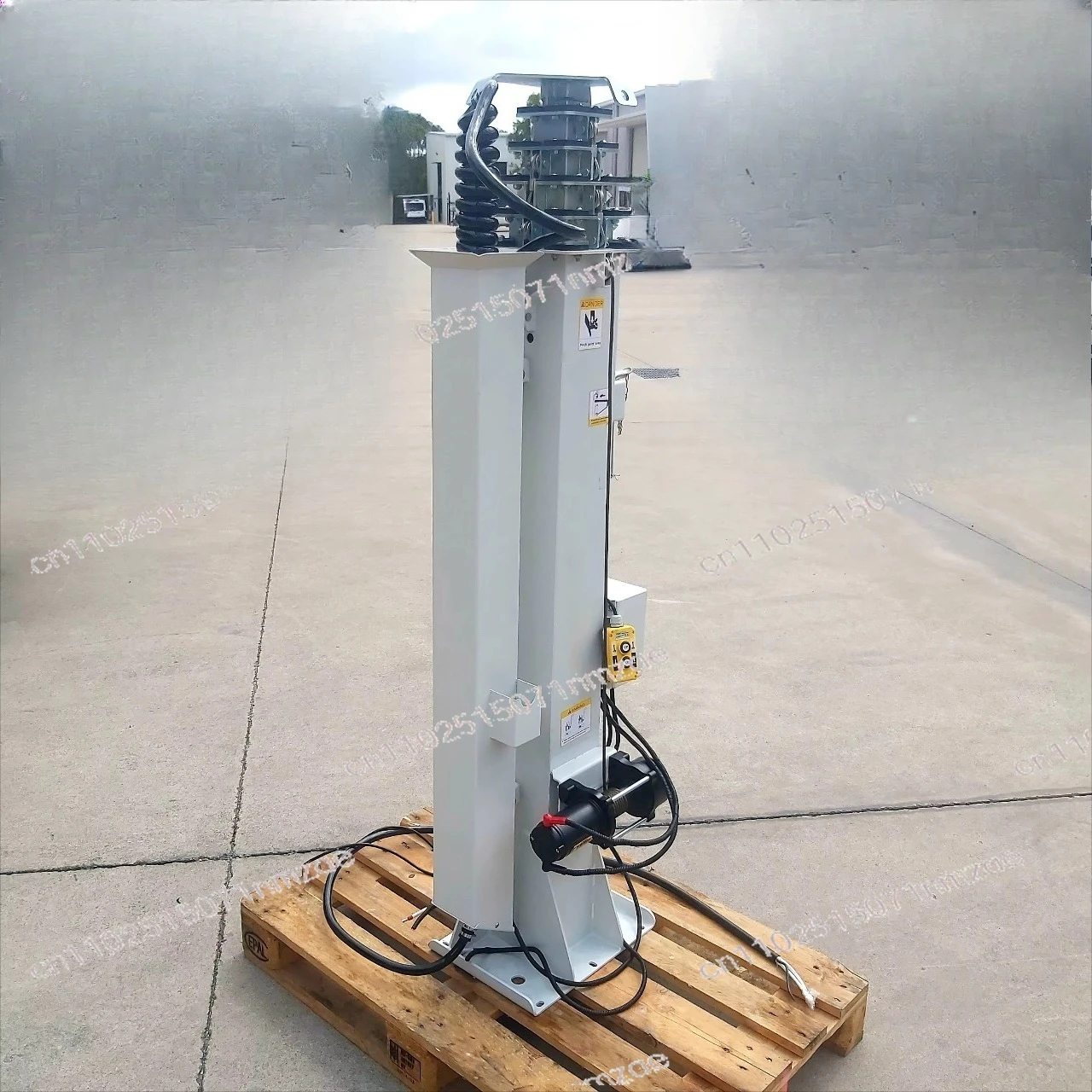 Automatic Telescopic Mast Driven by Electric Winch - Mobile Telecom Tower & Trailer Light Tower