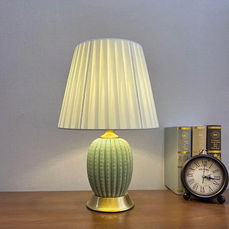 Light Luxury American Ceramic Table Lamp Fabric Lampshade Bedroom Bedside Table Lighting Decoration Home Living Room Desk Lamp