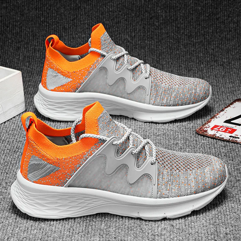 

Engineered for Ease: Men's Premium Casual Sneakers with Adaptive Fit Technology