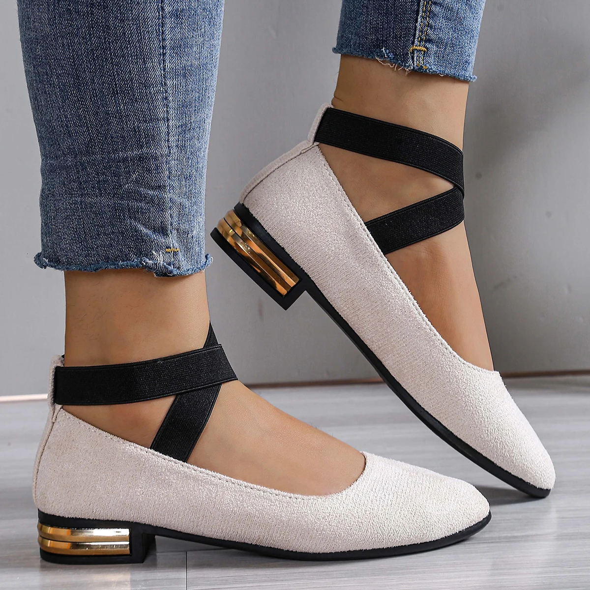 

2025 г., женская обувь на плоской подошве, балетки, нескользящая обувь с эластичным поясом, женские уличные удобные кроссовки, женские трендовые прогулочные лоферы