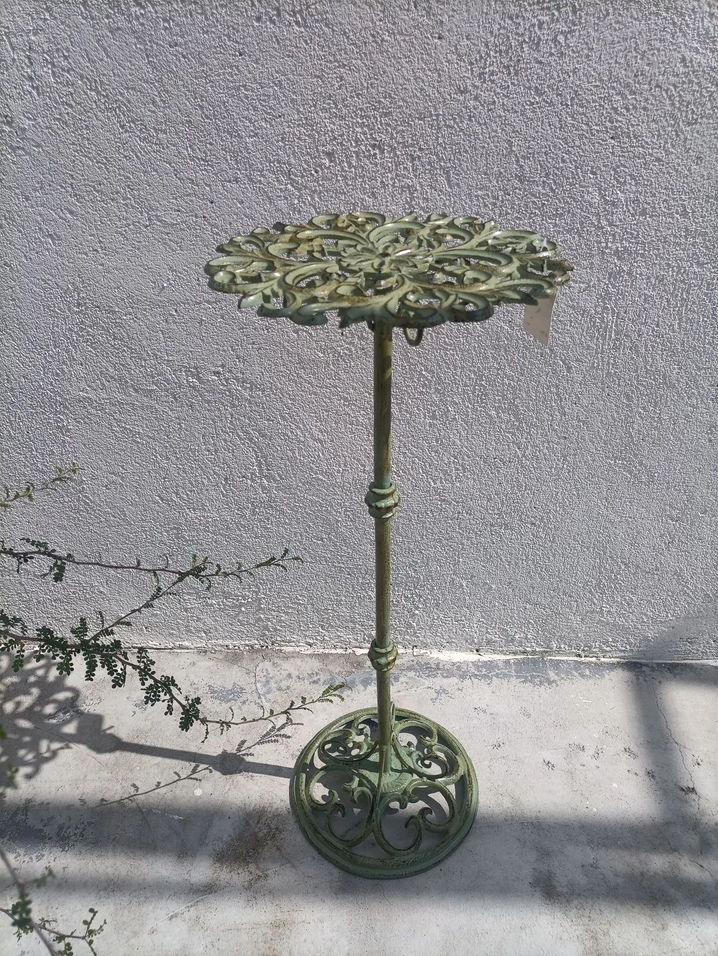 European Cast Iron Vintage Planter Base Tray Outdoor Courtyard Garden Elevated Shelf Flower Tray Flower Tray Flower Rack Storage