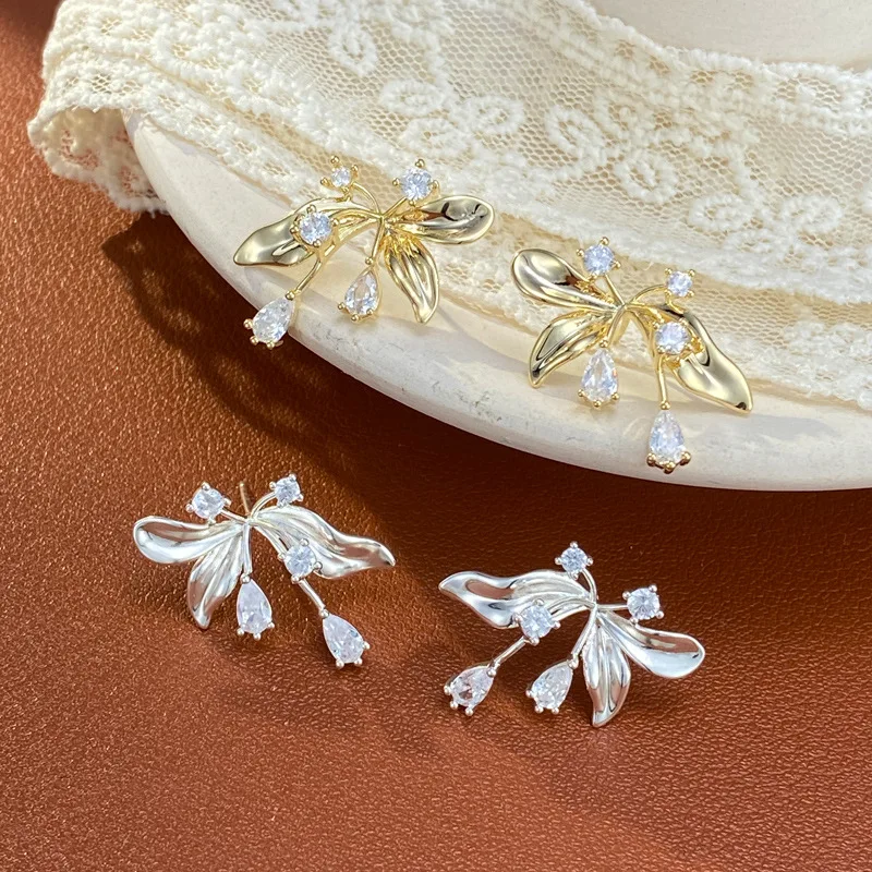 Fashion light luxury diamond iris earrings temperament versatile super flash earrings