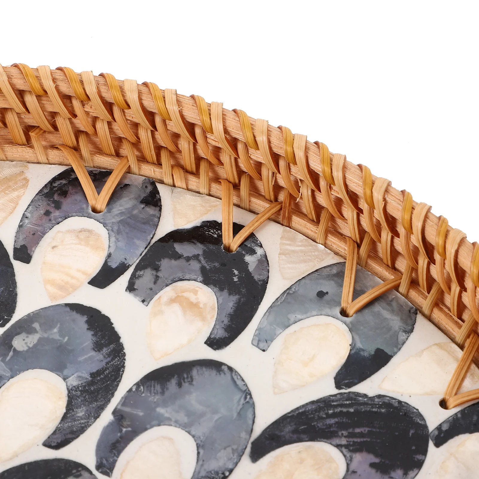Handgefertigtes Rattan-Tablett, buntes Muscheleinlage, gewebtes Serviertablett für Obst, Brot, Couchtisch, Dekor, Obst-Arbeitsplattenkorb
