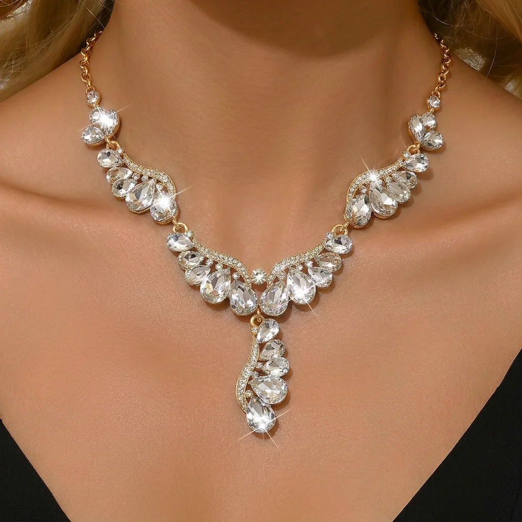 1PC-Women Statement Wing Rhinestone Necklace Sparkly Teardrop Crystal V Neck Pendant for Banquet Occasions