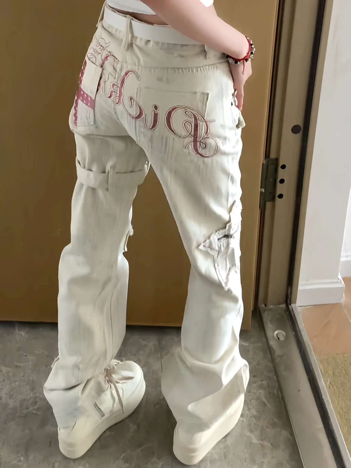 

Low Waist Bell Bottom Denim Jeans Women's Distressed Embroidery American Retro Washed White Micro Flare Long Pants