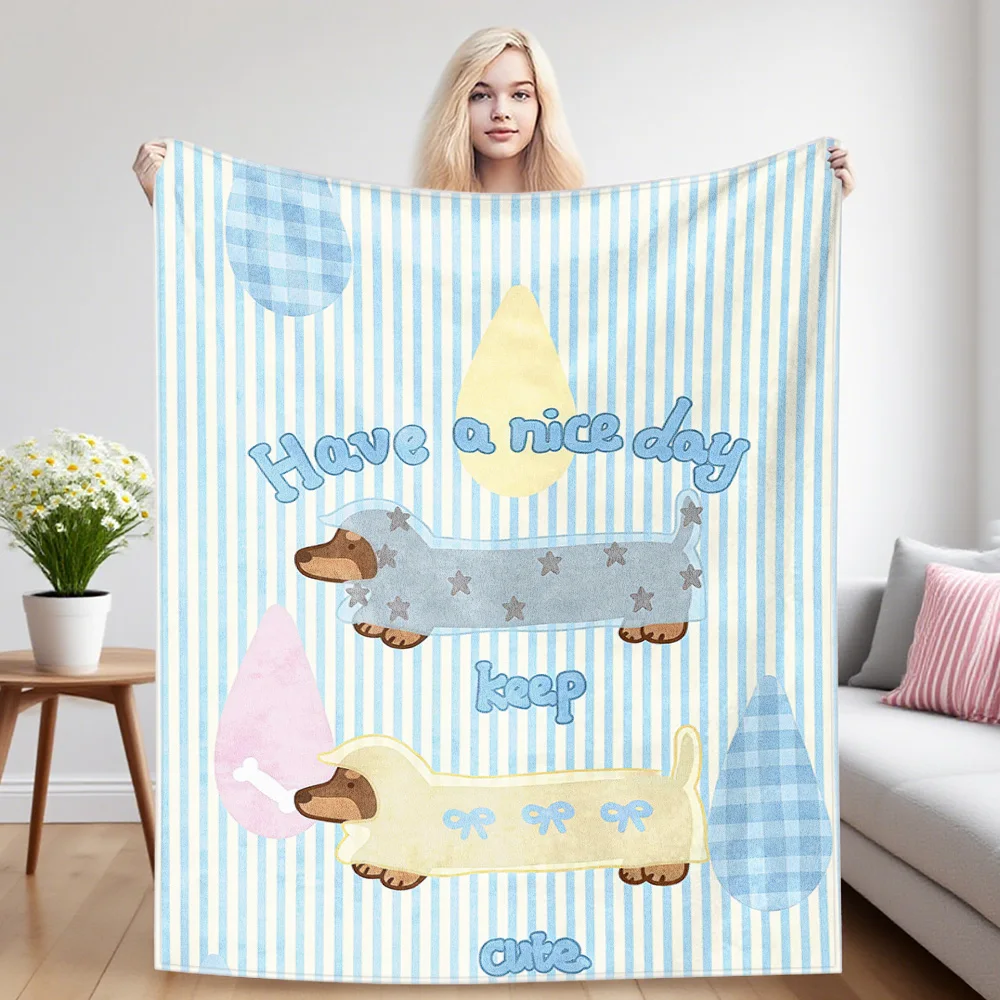 Dog Raincoat Nap Blanket,Flannel Blanket,Suitable For Sofas,Beds,Cars,Rooms,Offices,Camping,Exquisite Gift Blankets