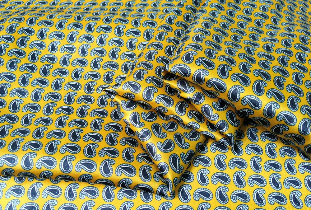 1 Meter x 1,48 Meter ethnischer Paisley-Stoff für Schal, Hut, DIY, seidiger Satinstoff – Detail 10