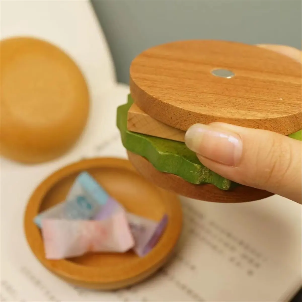 ABFW Wooden Hamburg Coaster Set,Solid Wood Teacup Tray for Snacks,Desserts,Anti-Slip, Insulated Burger Shape Cup Mats