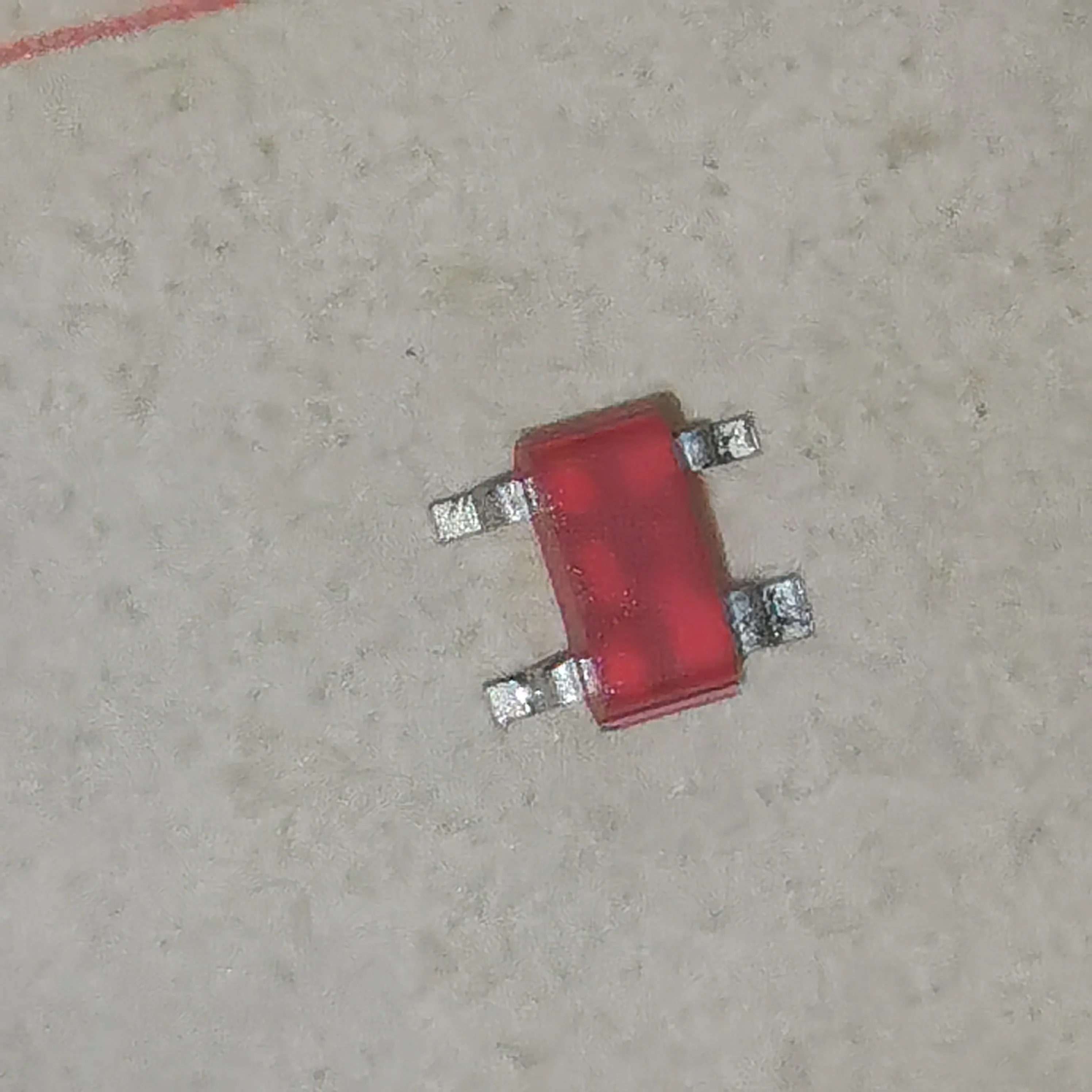 

50Pcs/LT1P51A LED SMD LED 4-pin SOT143 red LED indicator