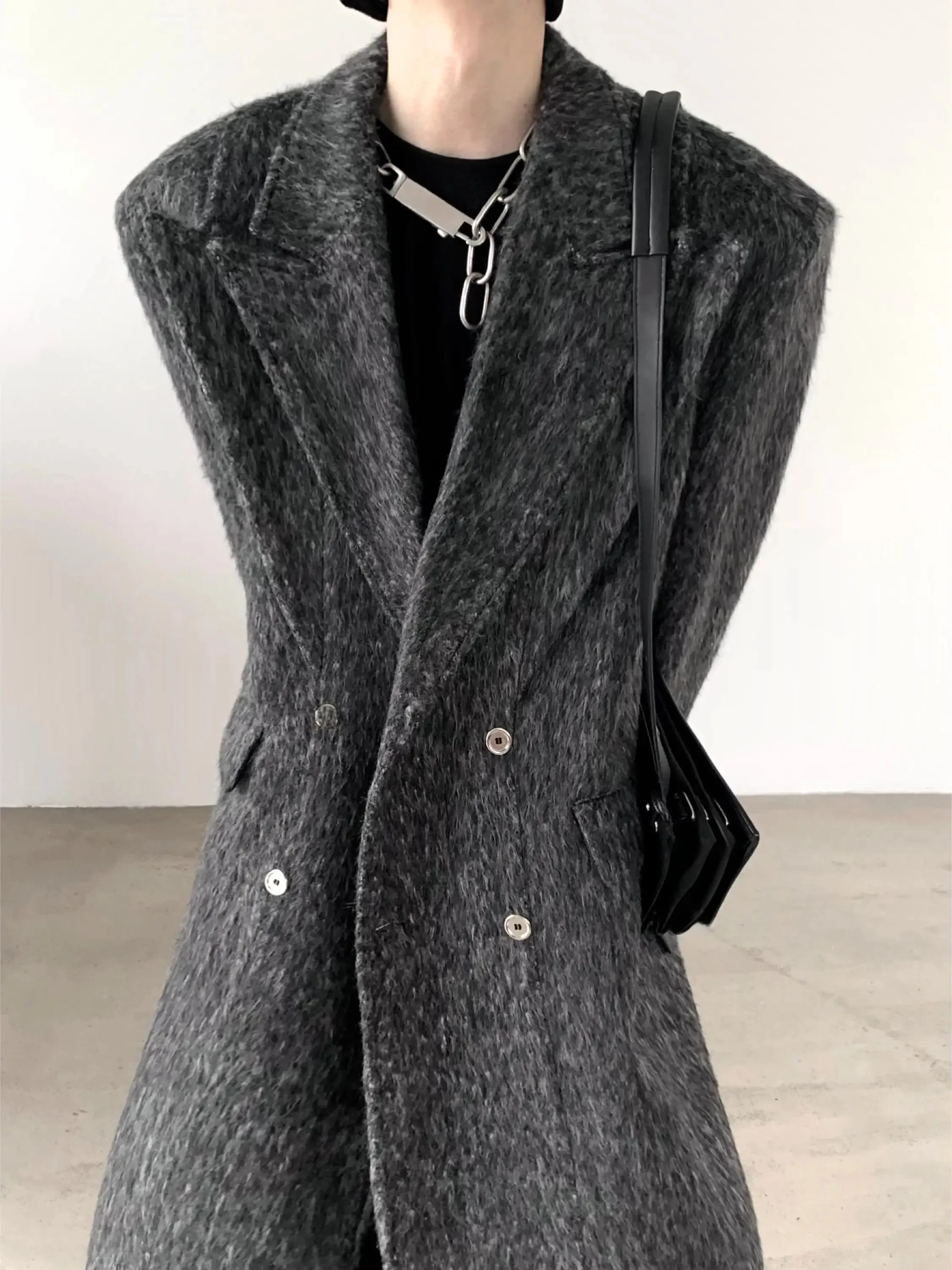 Autumn Mountain Wind Men's Woolen Coat Shoulder Pad Medium Length Winter Fashion City Style Warmth Youthful Vitality Pure Color