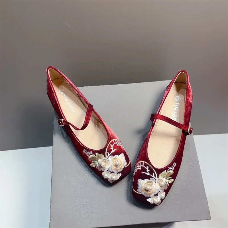

Retro Women's Shoes Handmade Embroidery Casual Shoes for Woman Exquisite Square Head Flat Shoe Designer Shoes Zapatos De Mujer