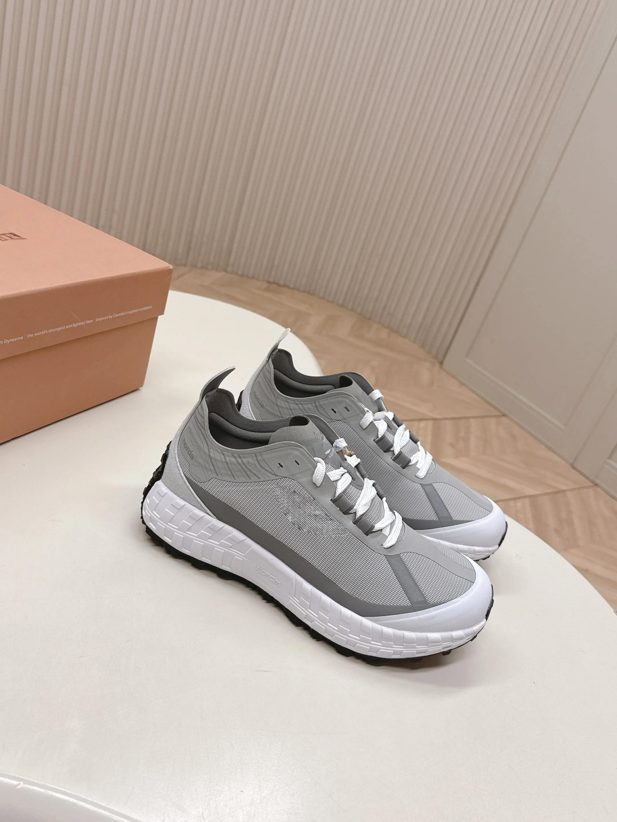 شتاء 2025 وصل حديثًا أحذية مشي خفيفة الوزن قابلة للتنفس ومتينة وخفيفة الوزن عالية الجر وأحذية مشي مقاومة للانزلاق #3