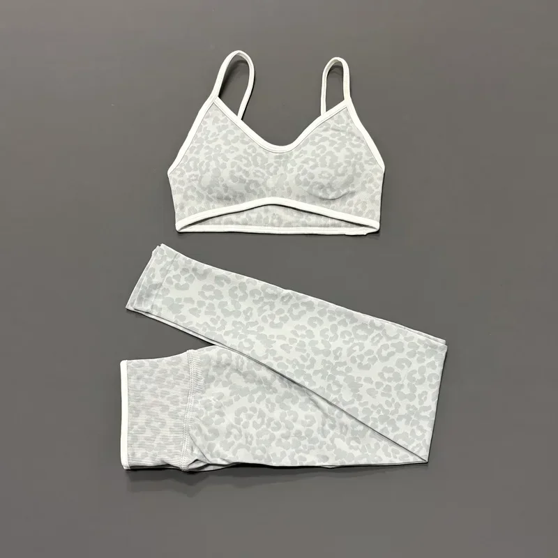 2-teiliges Gym-Set für Damen mit Kontrastbesatz und Leopardenmuster, Sport-BH, Hüftformende Leggings, Weiches Naked-Feel-Gewebe, Bauchkontrolle, Yoga-Outfit – Detail 10