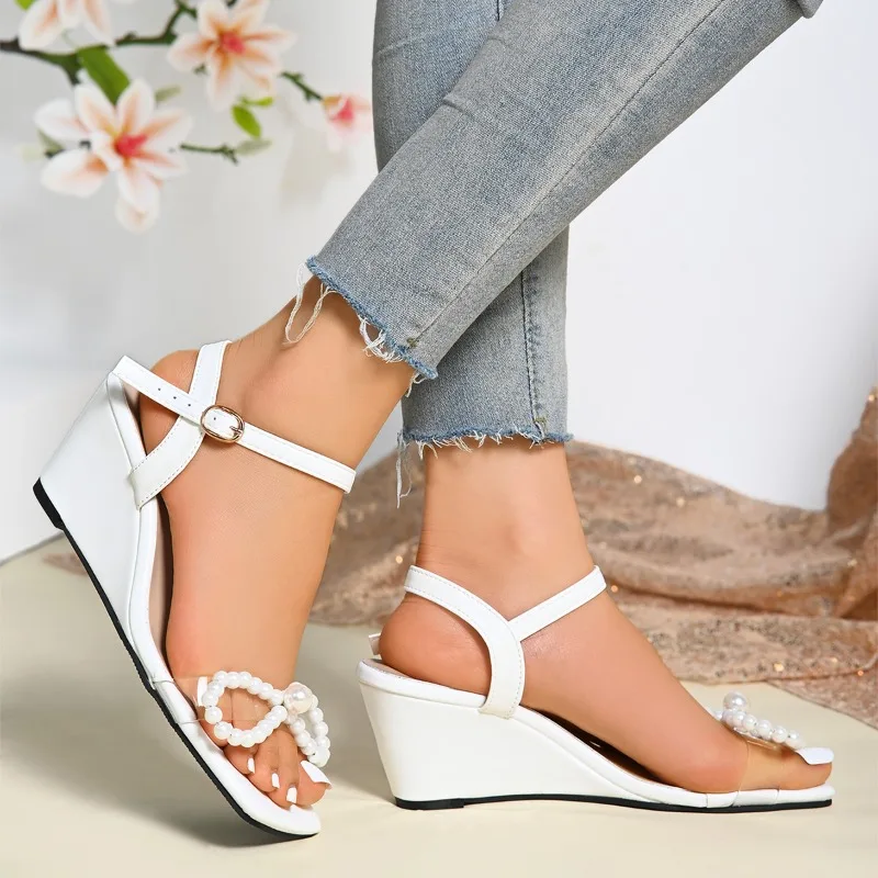 Sandalias de cabeza cuadrada con lazo de perlas para mujer, zapatillas transparentes con hebilla, sandalias de cuña de elevación cómodas a la moda, novedad de verano