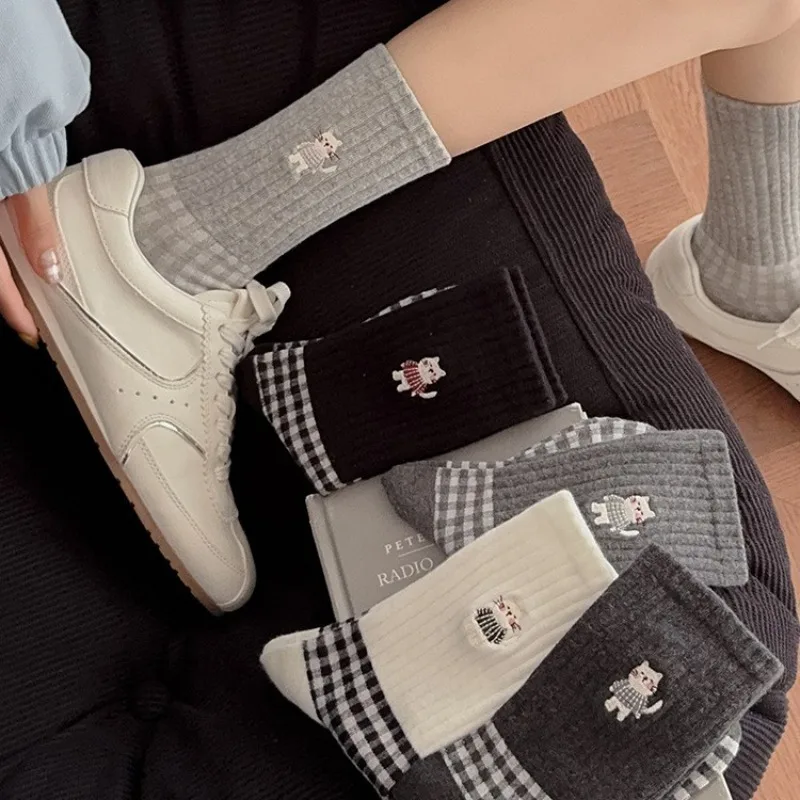 1-10Pairs Japanese Style Gray Grid Cat Pattern Mid Calf Socks Kawaii Cartoon Design Breathable Cotton for Teen Girls School