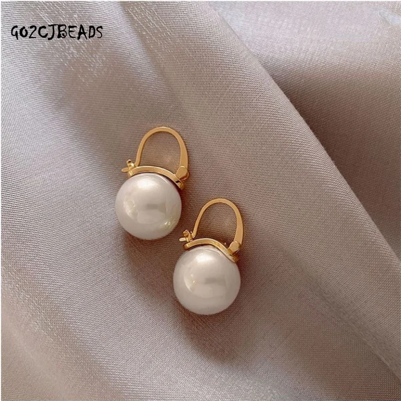 Large Pearl Earrings Women Retro Exaggeration 2023 Trend Pearl Earrings Girl Wedding Party Gift Stud Earrings Fashion