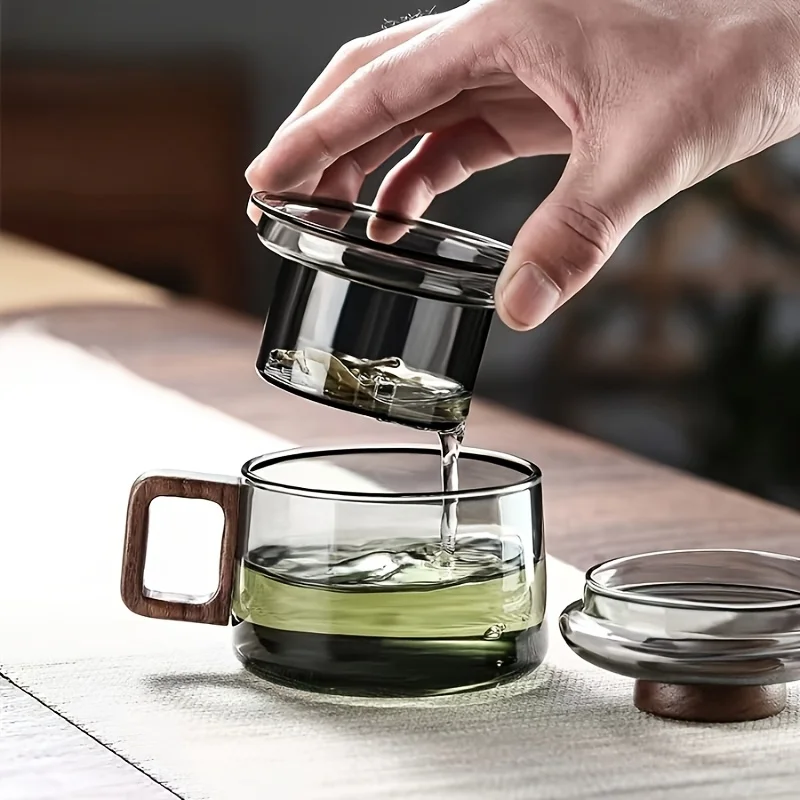 

Mini Glass Teacup with Wooden Handle Office Small Capacity Tea Infuser Cup for Home Use